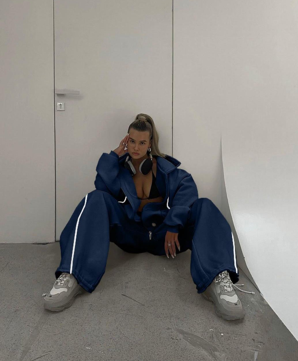 Line Color-block Hooded Zip-up Sweatshirt Set with Loose Straight-leg Pants Two-piece Women's Casual Outfit
