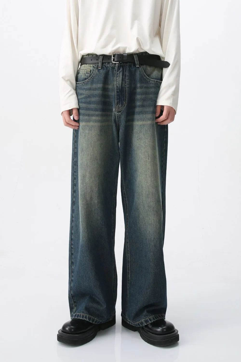 Wide Leg Jeans with Pockets